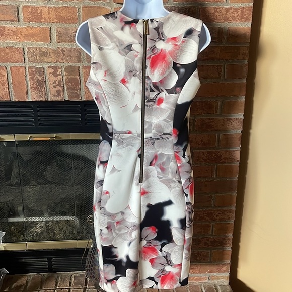 Calvin Klein Floral Print Fitted Sleeveless Dress - Picture 5 of 8